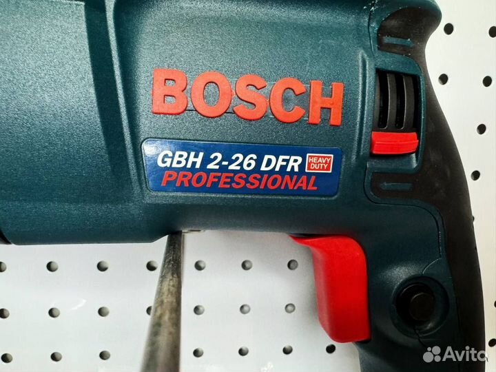 Перфоратор Bosch GBH 2-26 DFV +буры