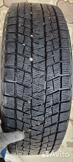 Bridgestone Blizzak DM-V1 225/65 R17