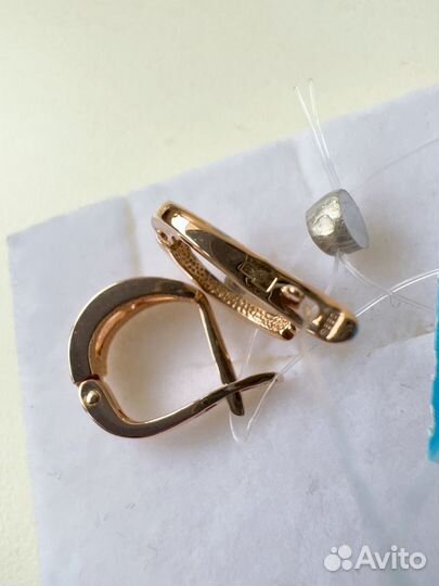 Золотые серьги с бриллиантами