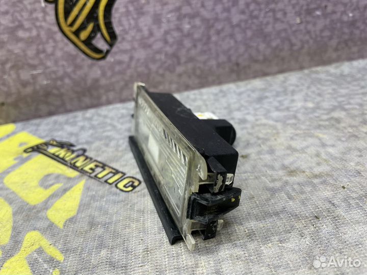 Фонарь подсветки номера Логан Logan Sandero