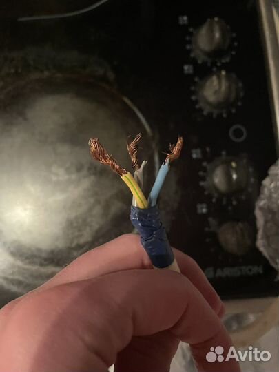 Электрическая плита Ariston