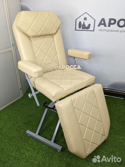 Косметологическое кресло на гидравлике бежевое