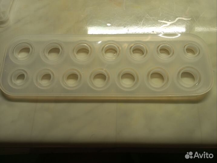 Силиконовые молды и блёстки