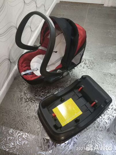 Трехколесная универсальная коляска 3 в 1 Chicco Tr