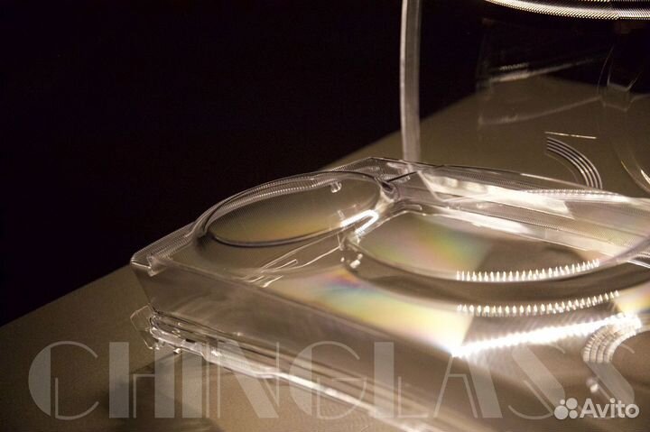 Стекло фары Range Rover Sport 2005-2009