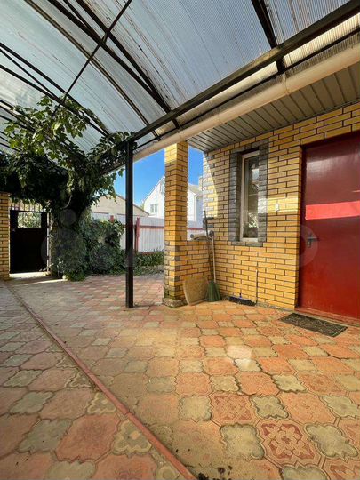 Коттедж 247 м² на участке 7,5 сот.