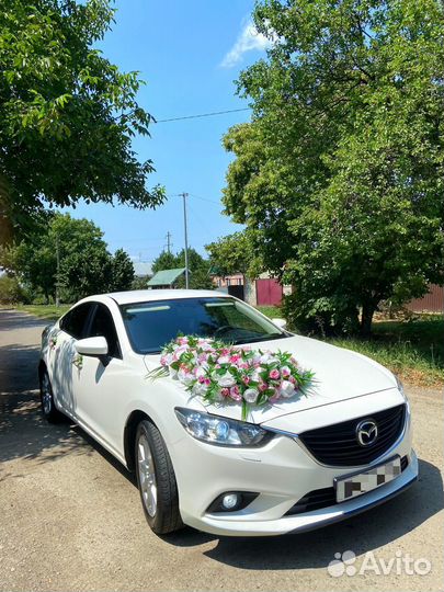 Свадебное украшение на автомобиль