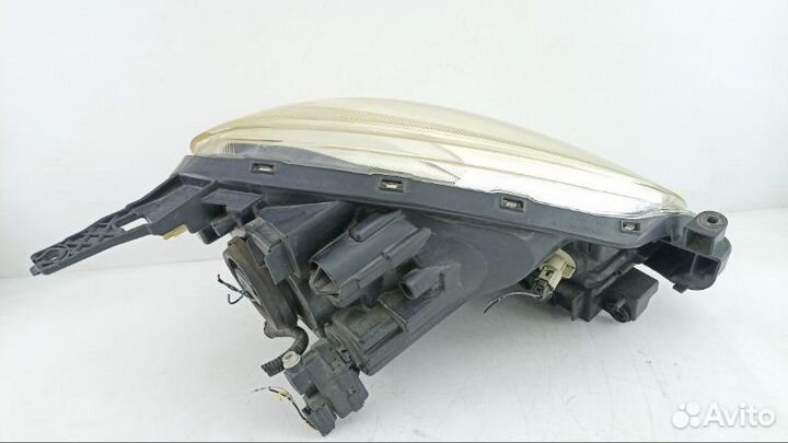 Фара левая Nissan March K13 2011