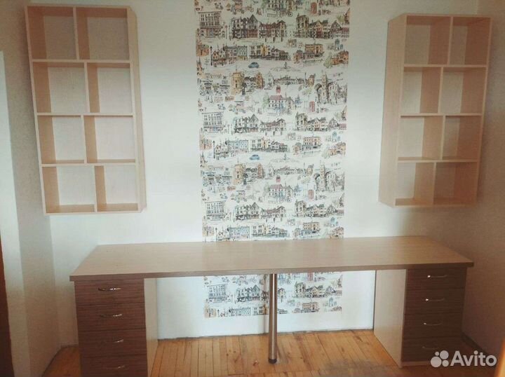 Письменный стол