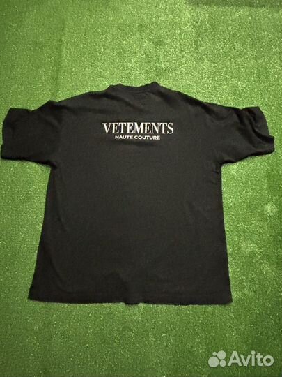 Футболка vetements