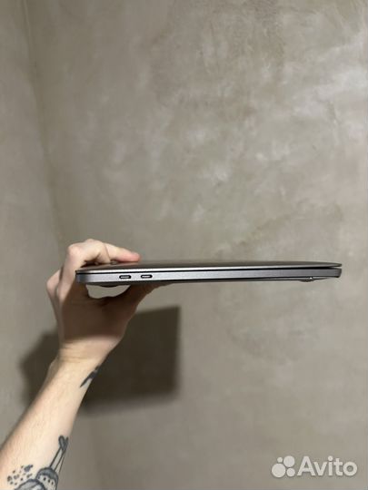 MacBook Pro 13 i5 16/512