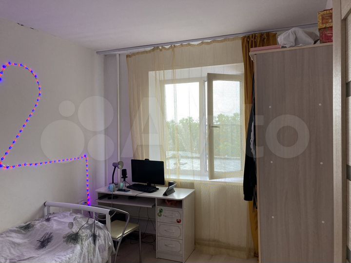 4-к. квартира, 76 м², 7/10 эт.