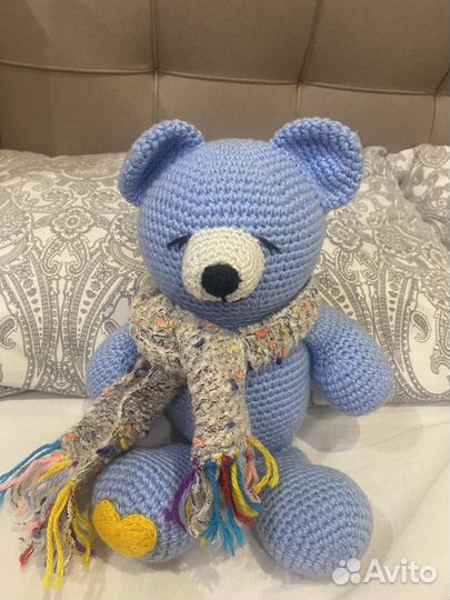 Мишка плюшевый вязаный