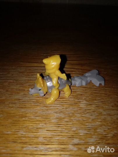 Игрушка из киндера в коллекцию