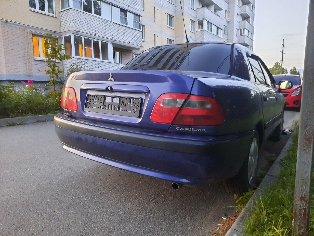 Mitsubishi Carisma: фото владельца