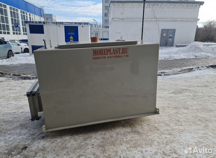 Теплый бак для перевозки рыбы