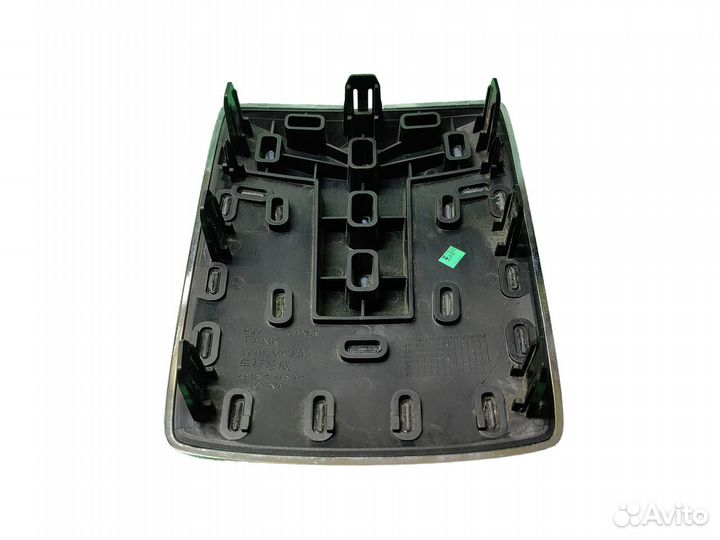 Эмблема решетки радиатора Tank 500