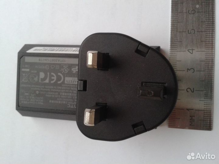 Зарядное устройство HTC TC P300