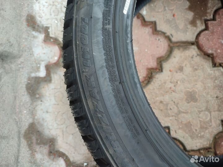 Bridgestone Blizzak LM-001 245/45 R18