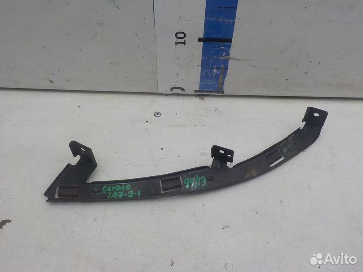 Кронштейн фары Kia Cerato 2009