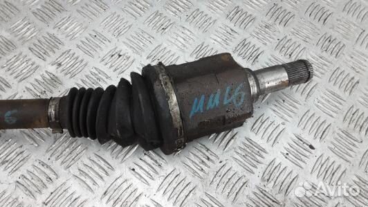 Привод передний левый jeep grand cherokee WK2 (MML
