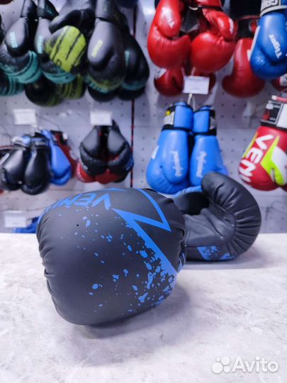 Боксёрские перчатки Venum 