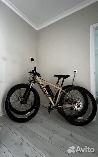 Велосипед Fuji MTB Nevada бежевый 2023