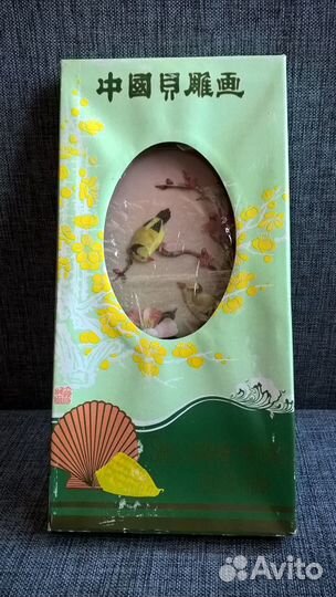 Панно из перламутра в деревянной рамке