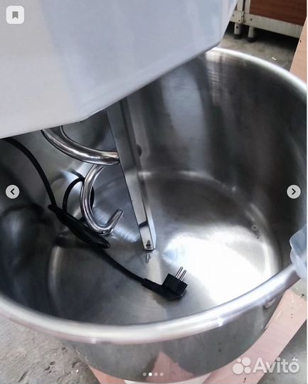 Тестомес спиральный Hurakan HKN-30SN