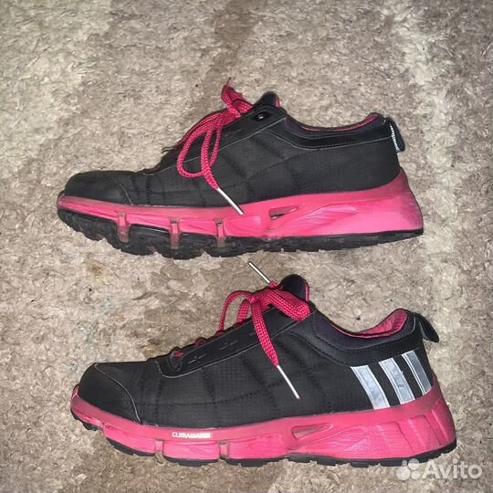 Женские кроссовки Adidas 38,5