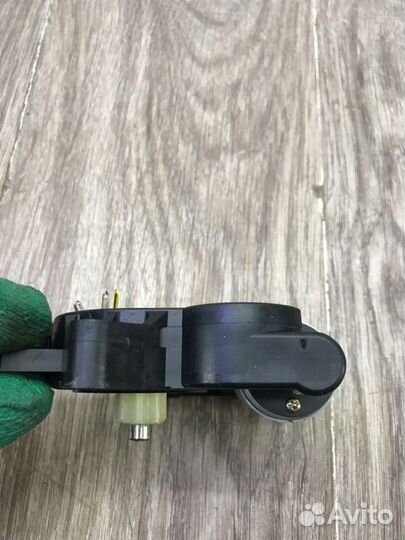 Мотор стеклоподъемника передний левый Mazda 3