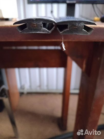 Молдинги на крышу Land Cruiser 200