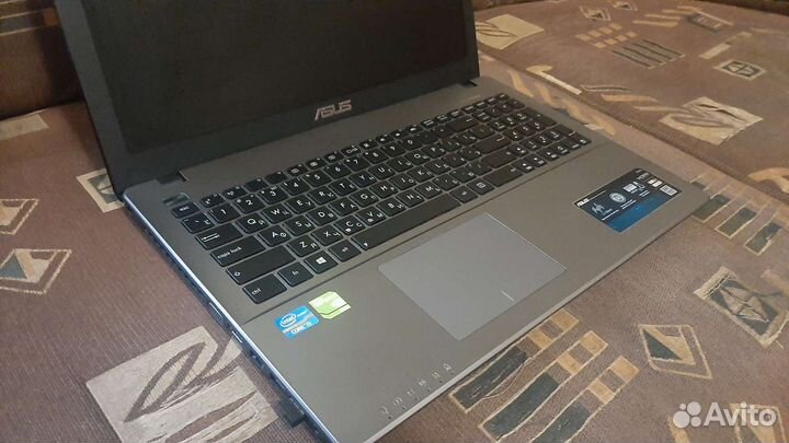 Ноутбук asus x550c на i5