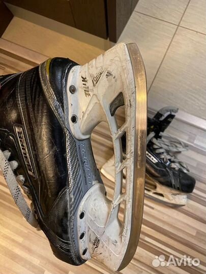 Коньки хоккейные