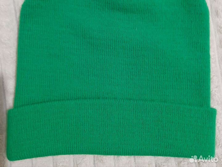 Женская шапка