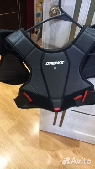 Нагрудник хоккейный