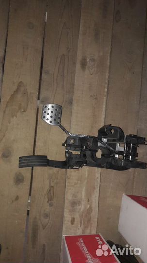 Тормозная педаль и газа смарт 453