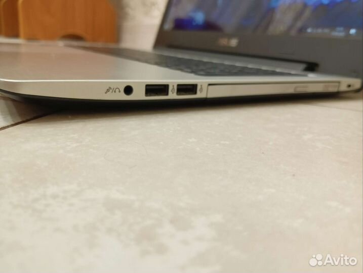 Мощный asus Core i7 3517 12гб GT635m