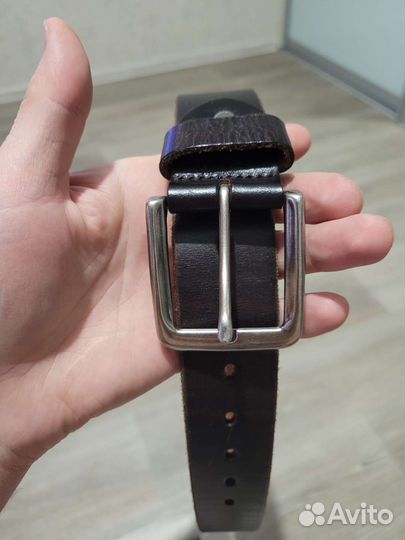 Мужской кожаный ремень коричневый