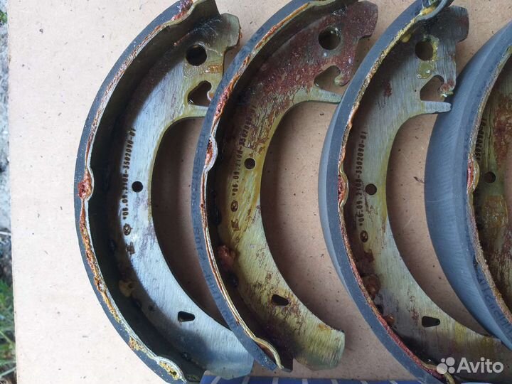 Колодка заднего тормоза