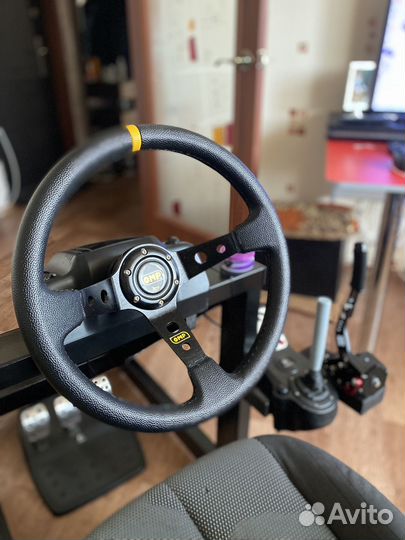 Кокпит для симрейсинга