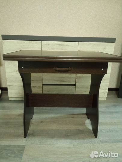 Кухонный стол раскладной