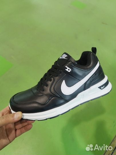 Мужские кроссовки