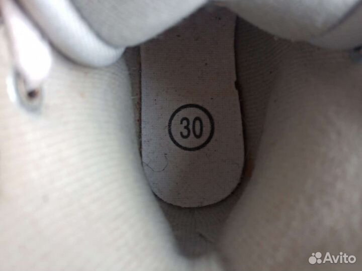 Коньки хоккейные