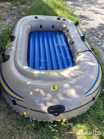 Надувная лодка Intex Excursion 3