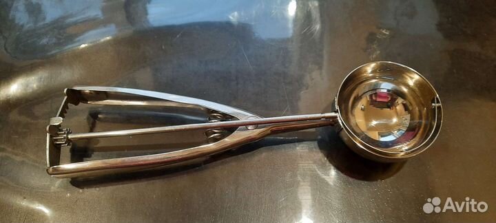 Продаю ложку для мороженого б/у, состояние новой