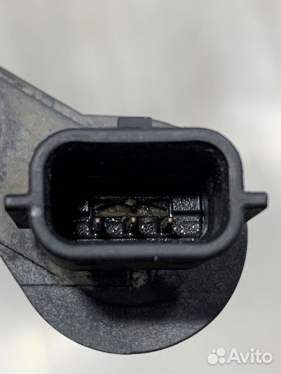 Датчик распредвала Renault sandero 2