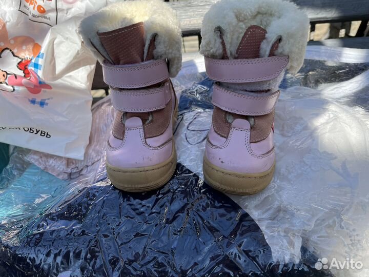 Продаю ботинки на девочку
