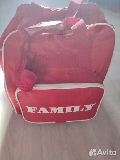 Продам оверлок Family ML645D