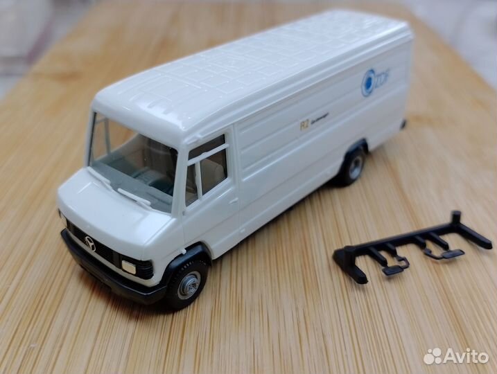 Mercedes Benz 609D (1986-1996)